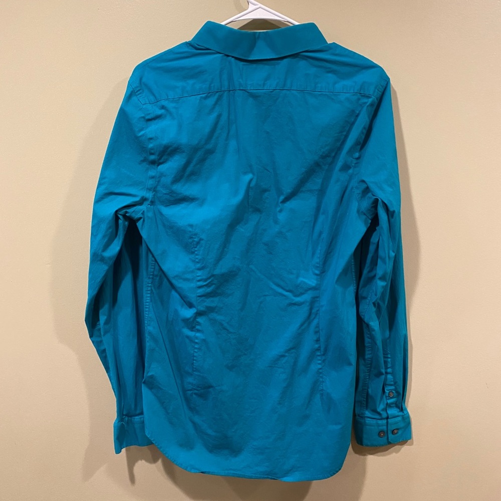 Express button down - Picture 4 of 6